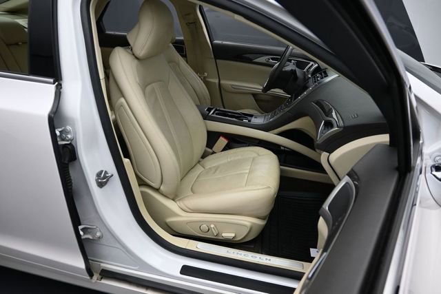 Used 2014 Lincoln MKZ Hybrid w/ Equipment Group 202A Reserve FWD image 27