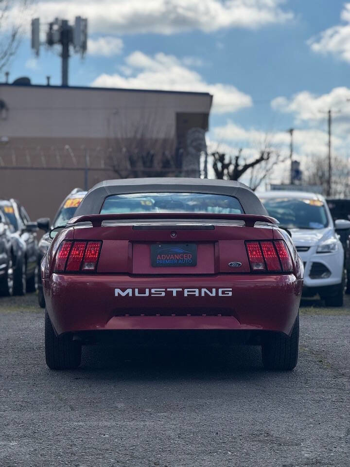 Used 2003 Ford Mustang Premium image 12