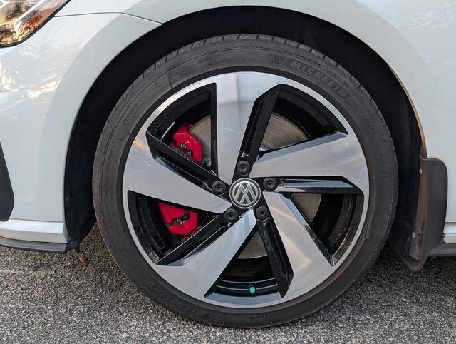 Used 2020 Volkswagen GTI SE image 8