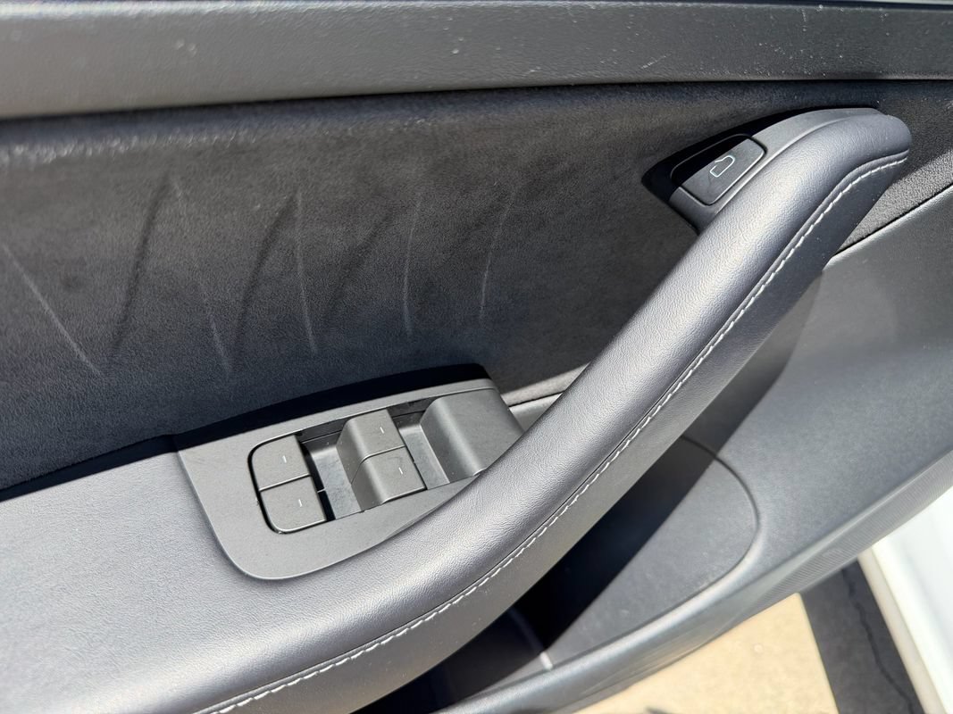 Used 2023 Tesla Model 3 Standard Range RWD image 18