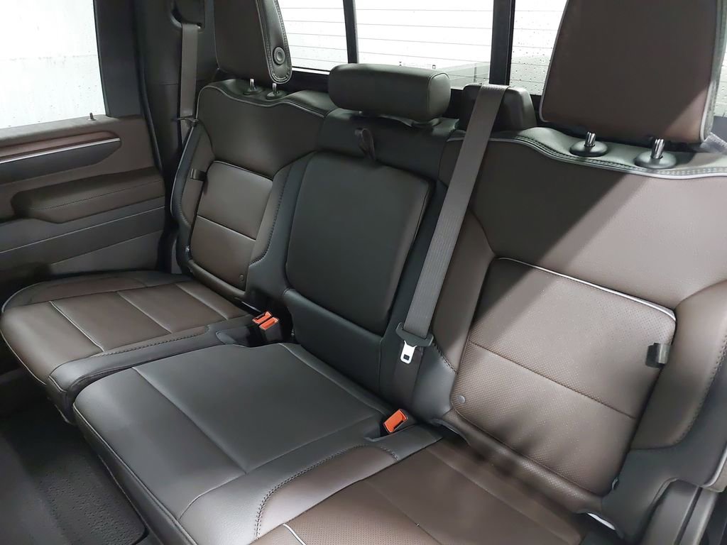 New 2026 GMC Sierra 2500 Denali w/ Denali Reserve Package image 13