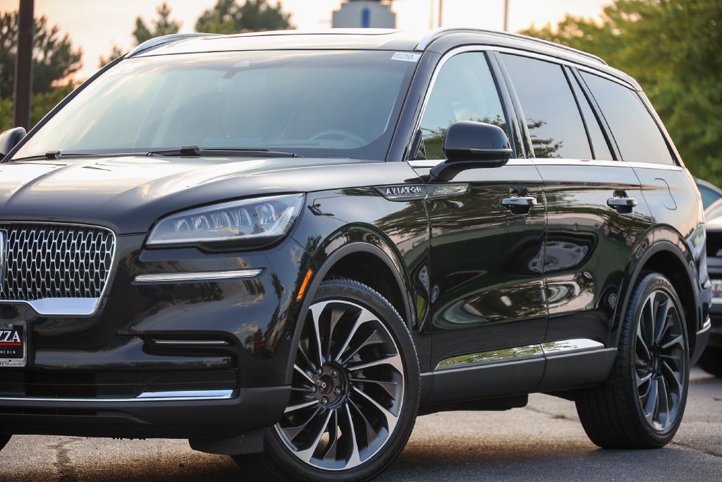 Used 2022 Lincoln Aviator Reserve w/ Equipment Group 201A AWD/4WD image 17