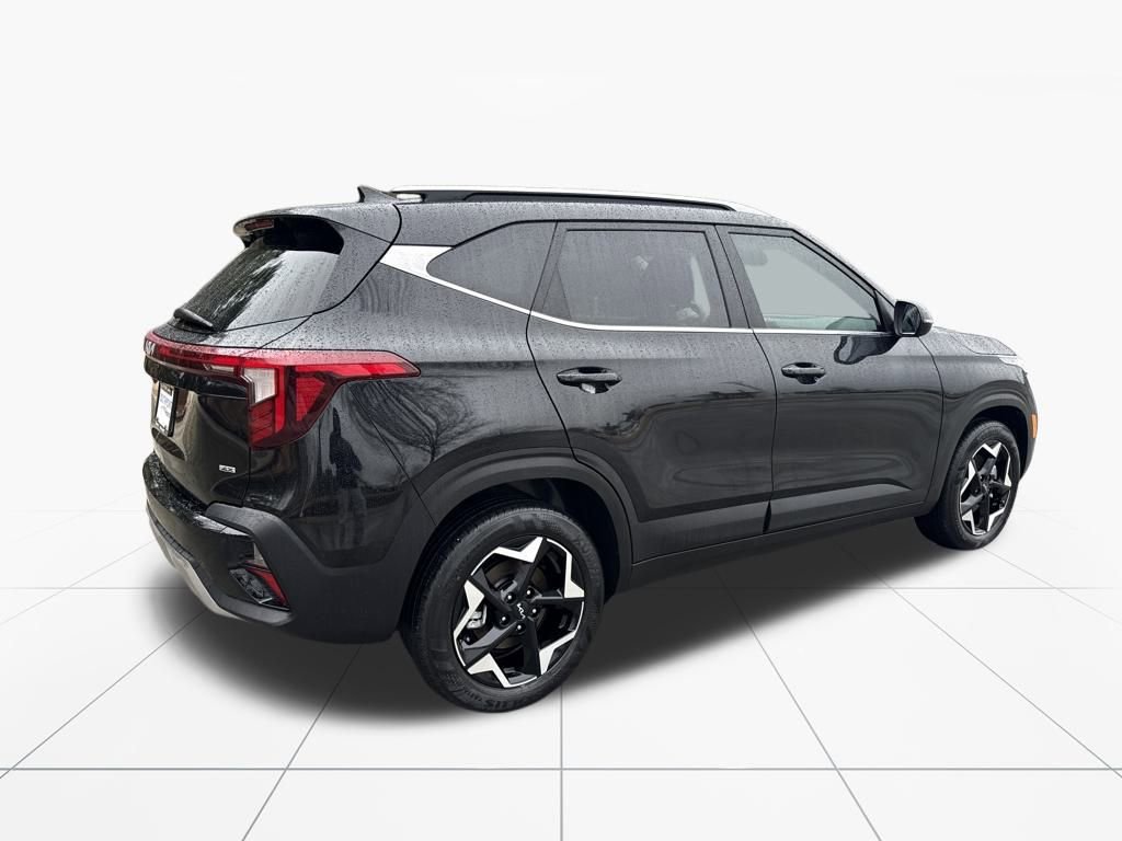Used 2024 Kia Seltos EX image 9