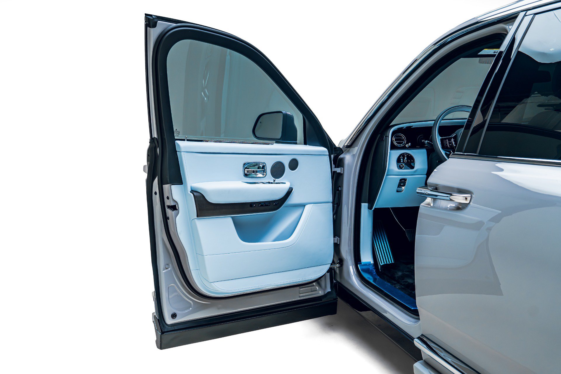 Used 2026 Rolls-Royce Cullinan AWD/4WD image 34