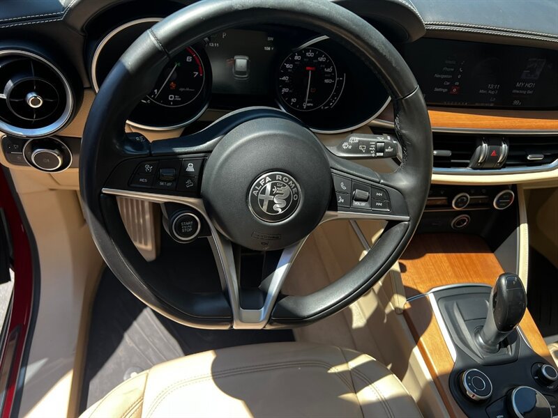 Used 2018 Alfa Romeo Stelvio Ti Lusso AWD/4WD image 35