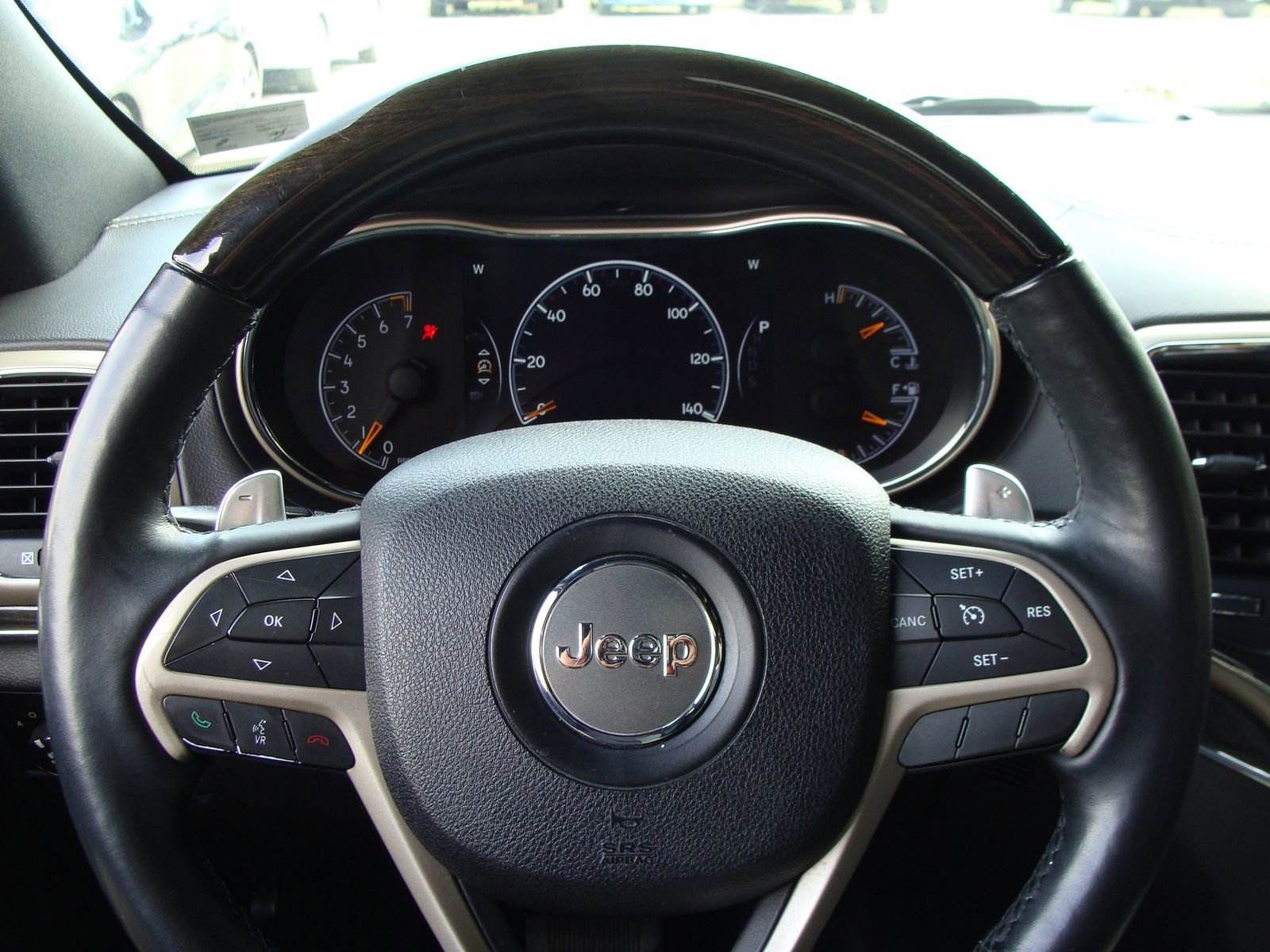 Used 2014 Jeep Grand Cherokee Overland image 16