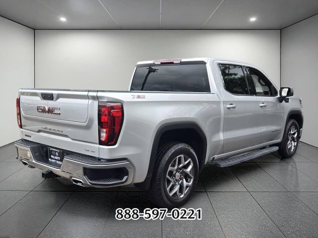 Used 2022 GMC Sierra 1500 SLE w/ X31 Off-Road Package AWD/4WD image 5