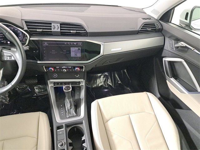 Used 2024 Audi Q3 2.0T Premium Plus image 16