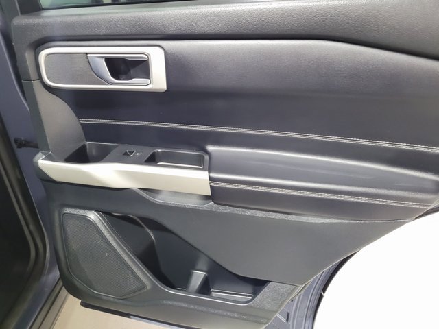 Used 2021 Ford Explorer XLT image 61