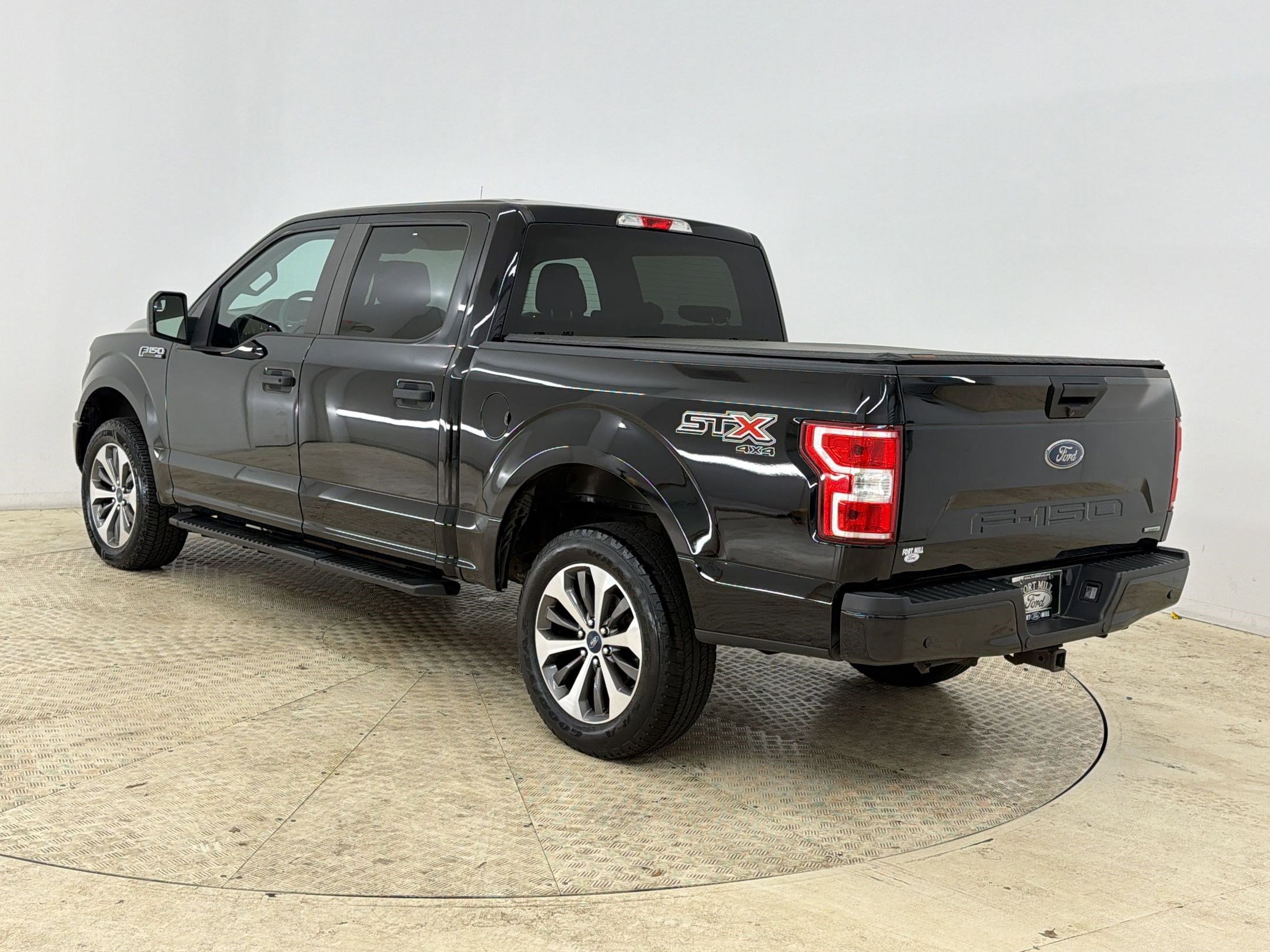 Used 2019 Ford F150 XL w/ Equipment Group 101A Mid image 3