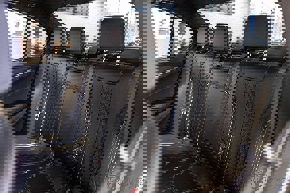 Used 2021 BMW 530e xDrive w/ Executive Package image 37