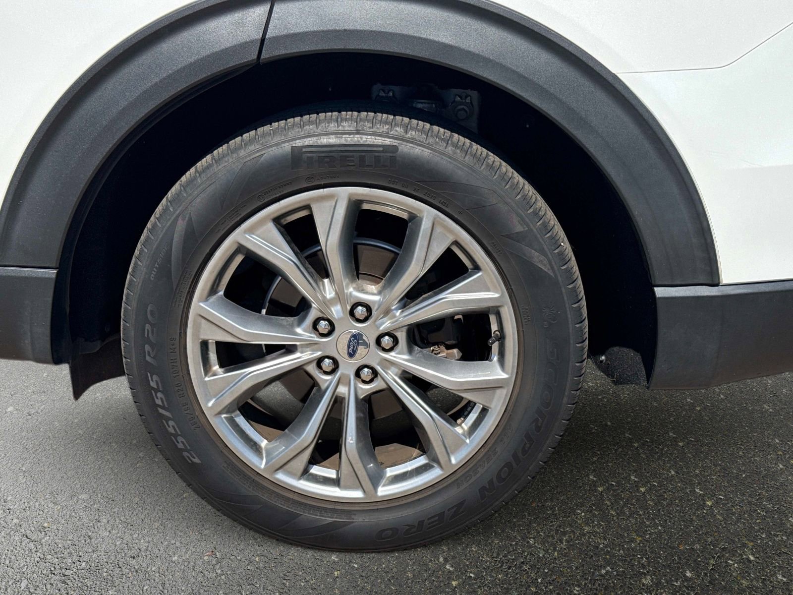 Used 2021 Ford Explorer XLT w/ Equipment Group 202A image 10