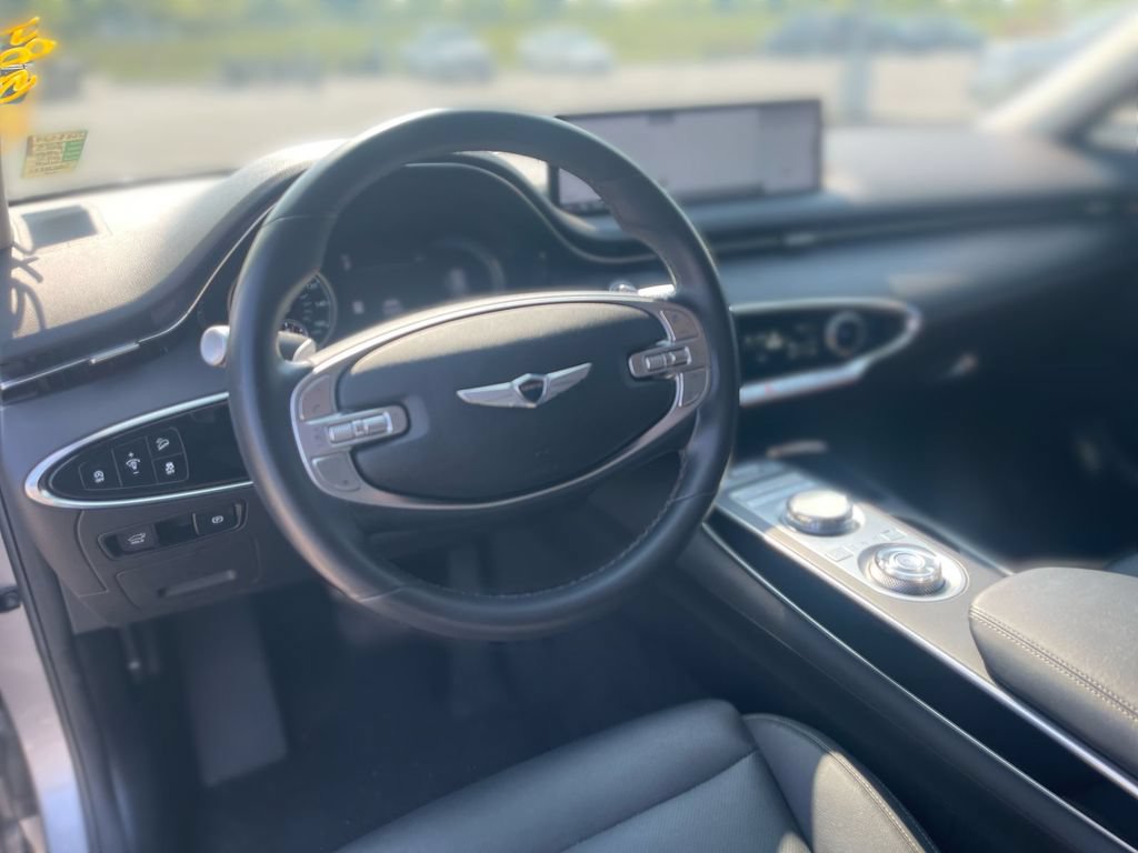 Used 2025 Genesis GV70 2.5T AWD/4WD image 19
