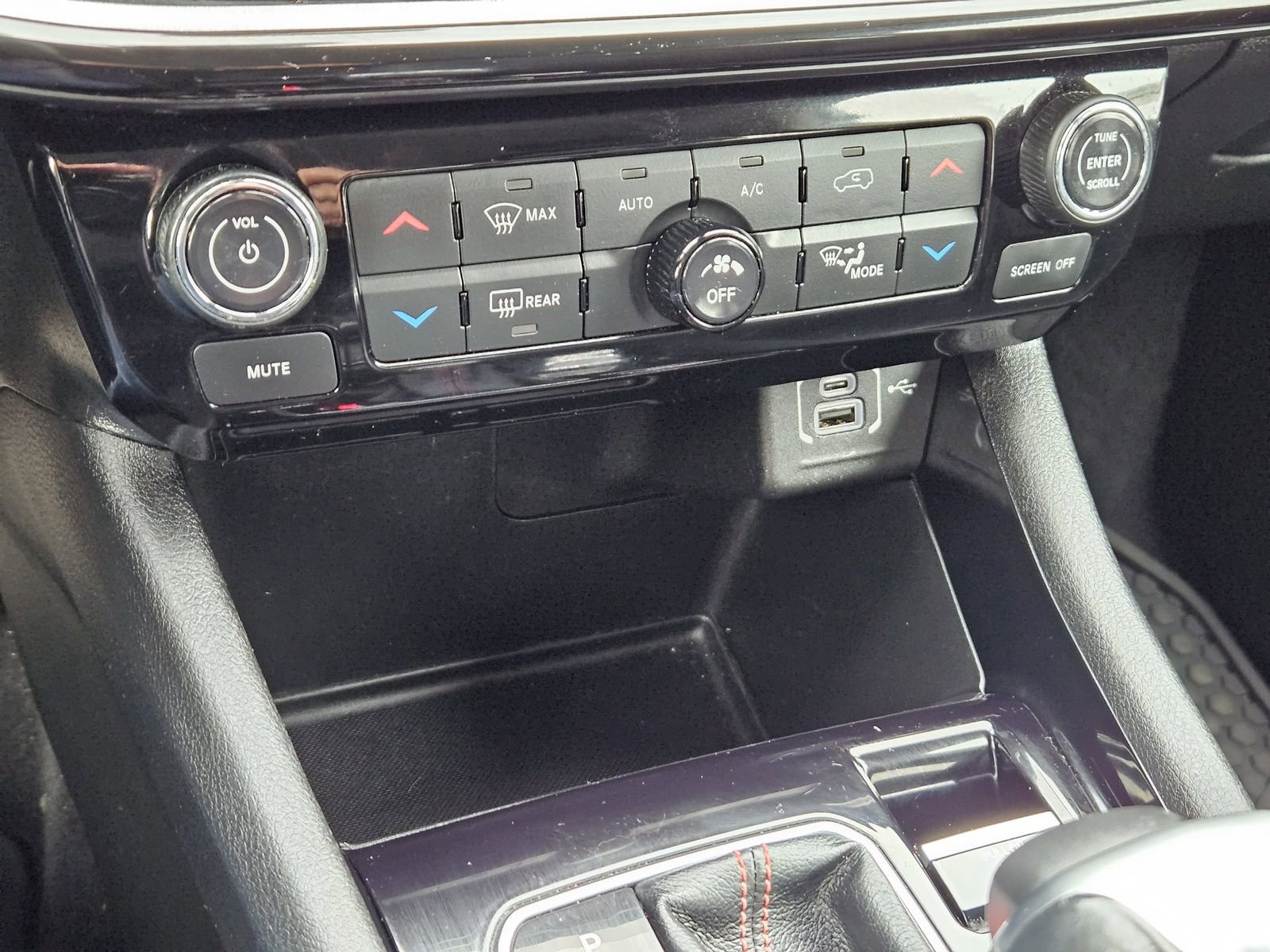 Used 2022 Jeep Compass Trailhawk w/ Trailhawk Elite Group image 22