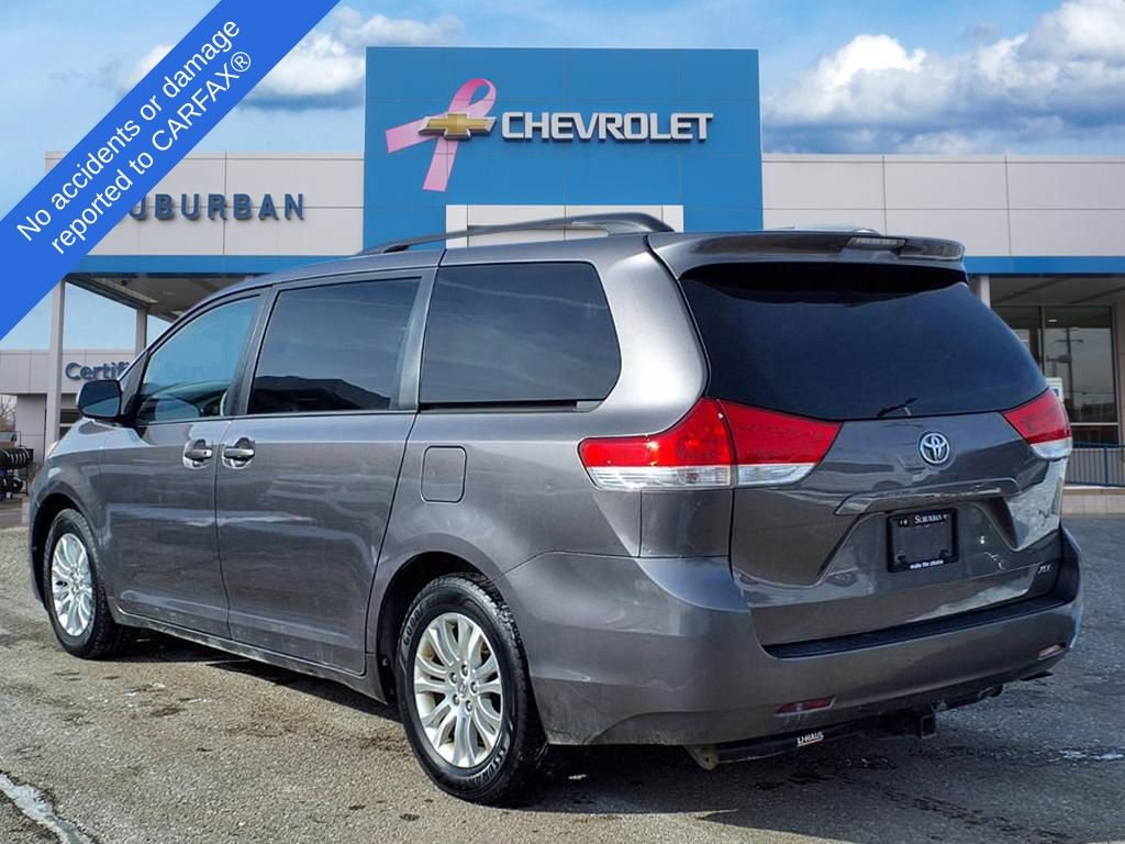 Used 2014 Toyota Sienna L image 7