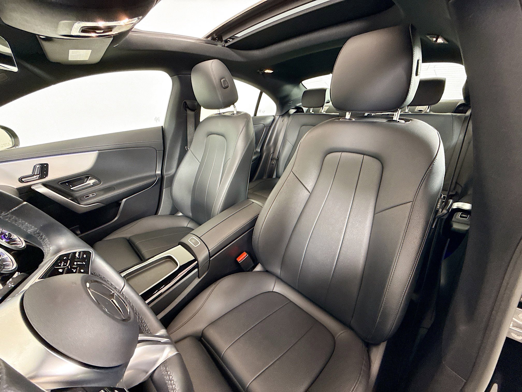 Used 2025 Mercedes-Benz CLA 250 image 11