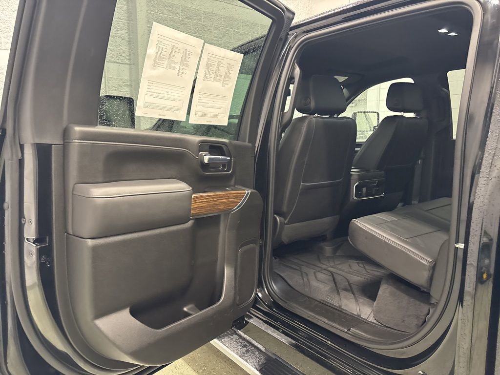 Used 2021 Chevrolet Silverado 3500 High Country image 29