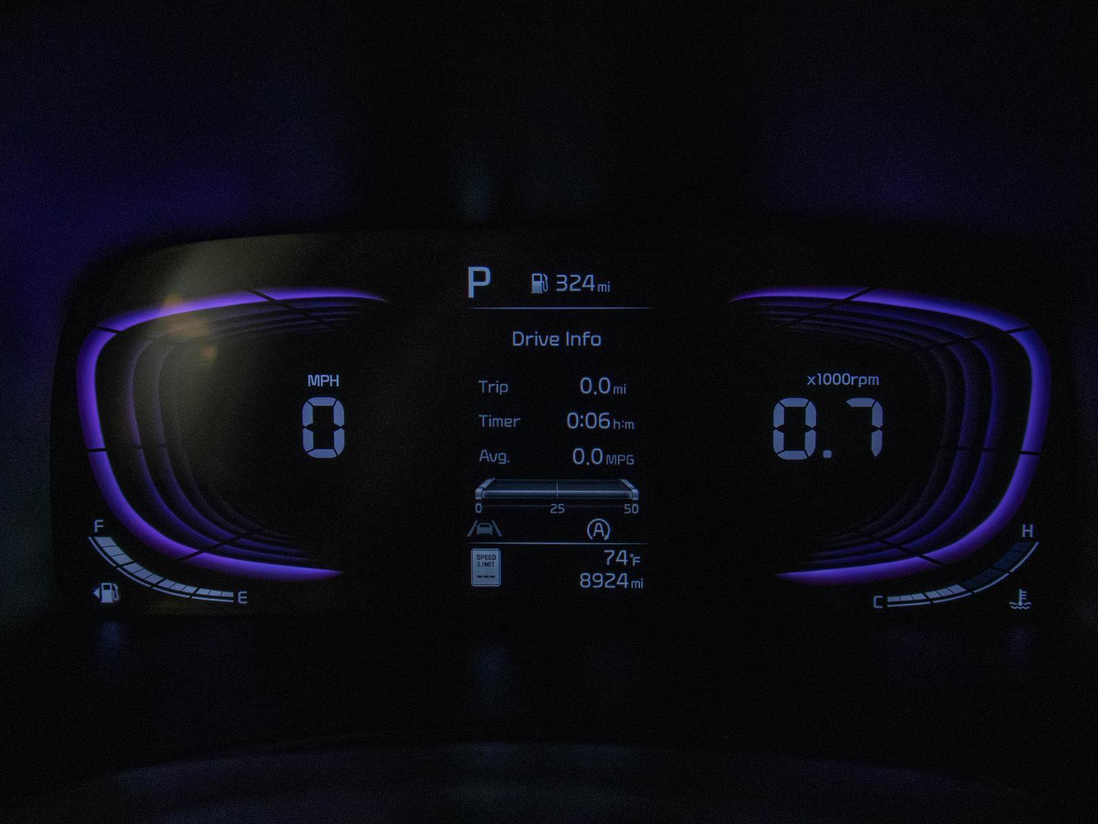 Used 2025 Kia Soul LX w/ LX Technology Package FWD image 14