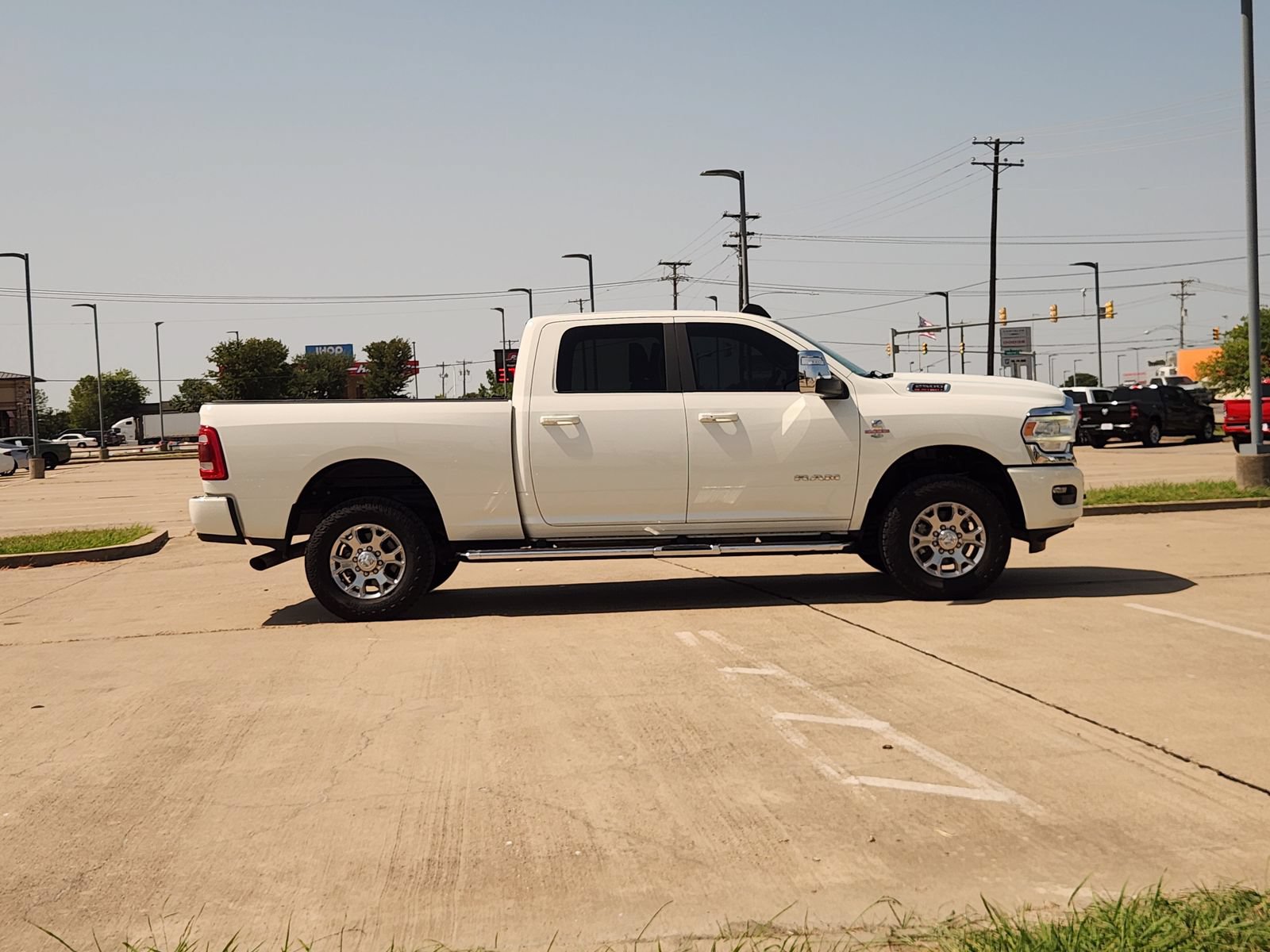 Used 2023 RAM 2500 Laramie AWD/4WD image 7