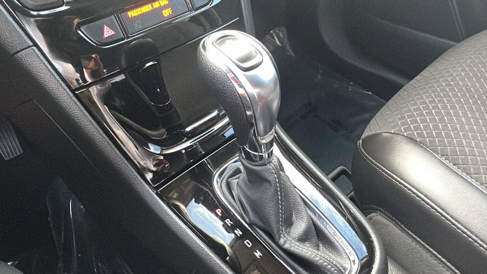 Used 2022 Buick Encore Preferred w/ Safety Package image 25