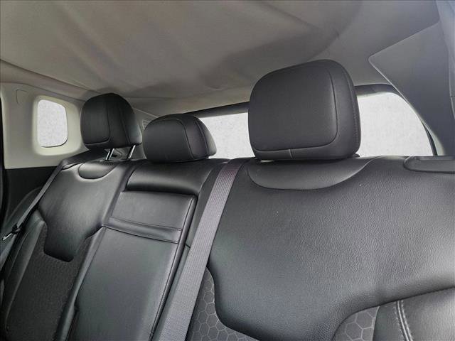 Used 2019 Jeep Compass Latitude FWD image 12