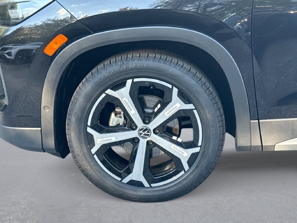 New 2026 Volkswagen Tiguan SE FWD image 18