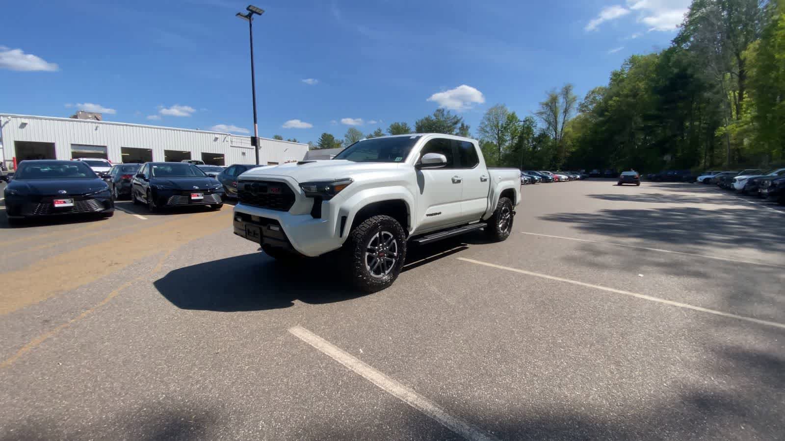 Used 2024 Toyota Tacoma TRD Sport w/ TRD Sport Upgrade Package AWD/4WD image 10
