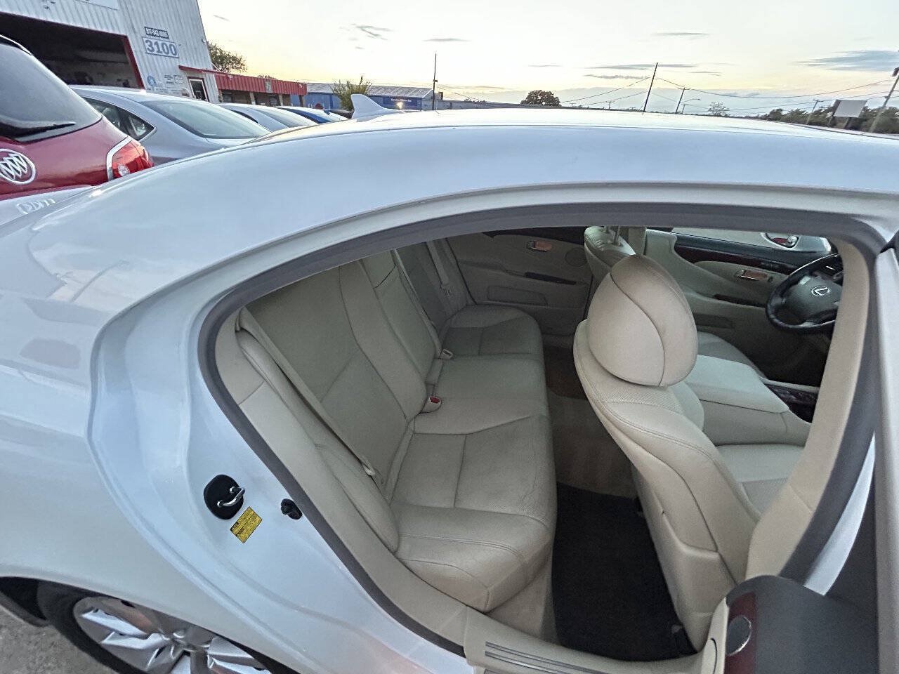 Used 2010 Lexus LS 460 AWD image 38