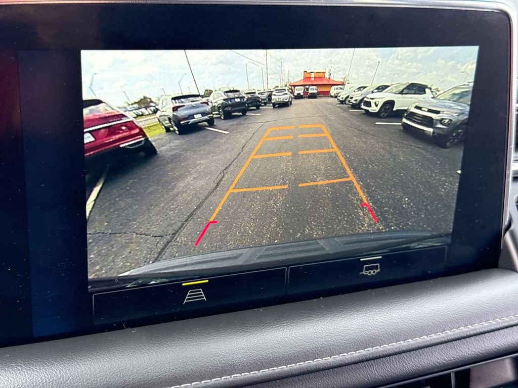 Used 2022 Chevrolet Tahoe LT AWD/4WD image 17