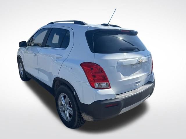 Used 2016 Chevrolet Trax LT w/ LT Sun and Sound Package FWD image 3