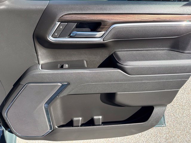 Used 2026 Chevrolet Silverado 1500 LT AWD/4WD image 25