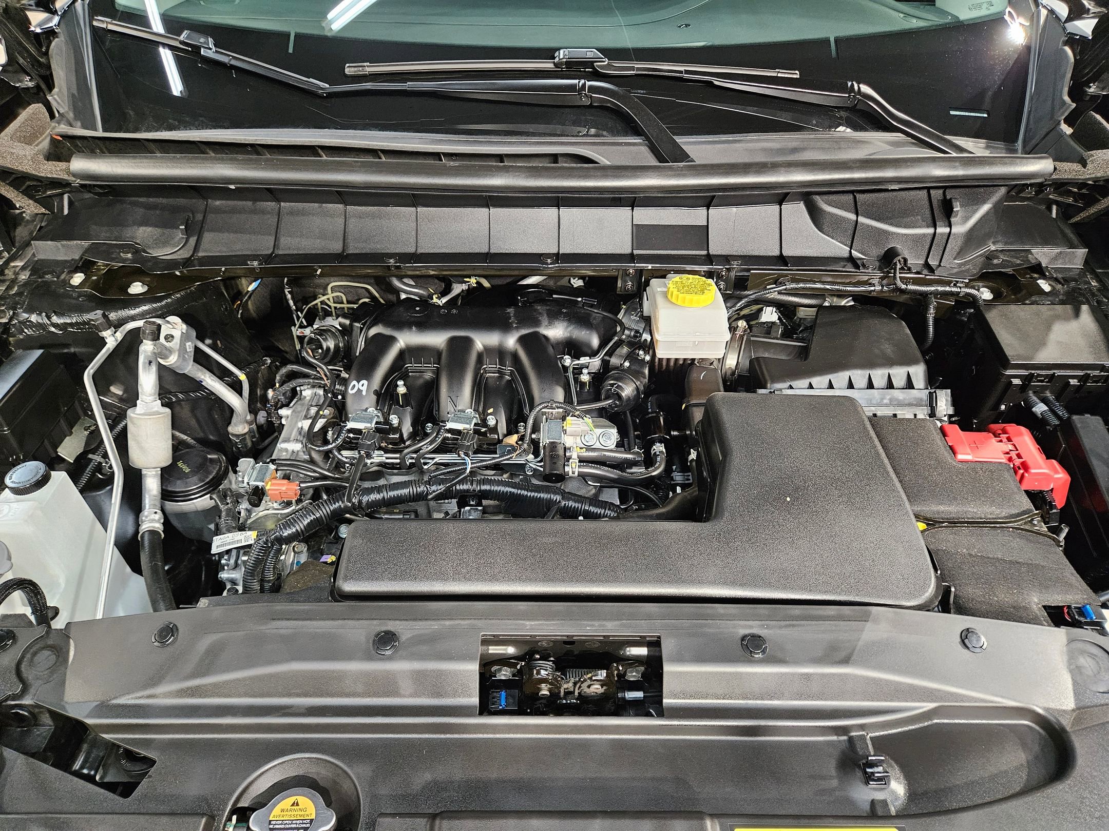 Used 2025 Nissan Pathfinder SL w/ Cargo Package image 19