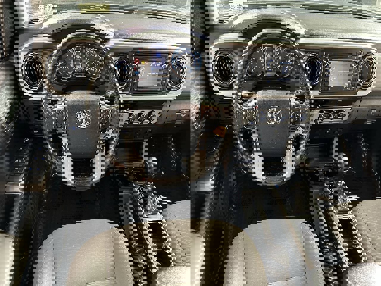 Used 2018 Toyota Tacoma SR5 image 22