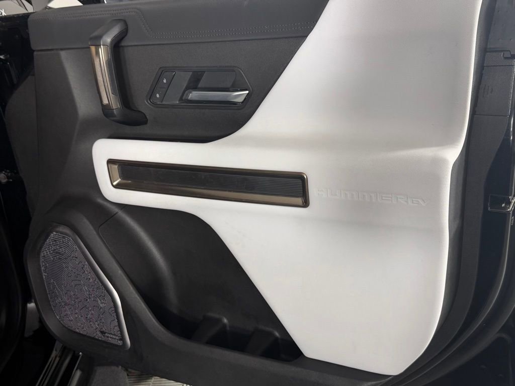 Used 2025 GMC Hummer EV 2X image 35