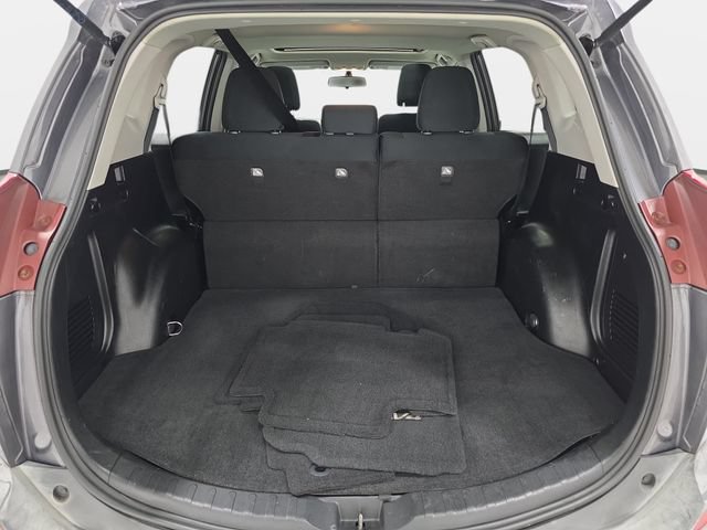 Used 2015 Toyota RAV4 XLE AWD/4WD image 32