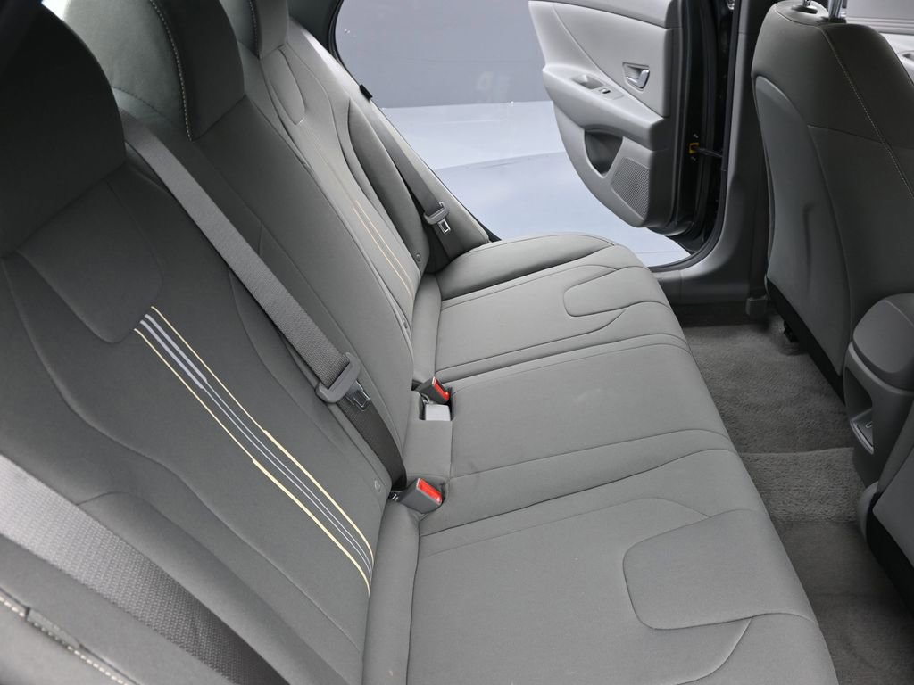 Certified 2026 Hyundai Elantra Sport w/ Cargo Package image 13