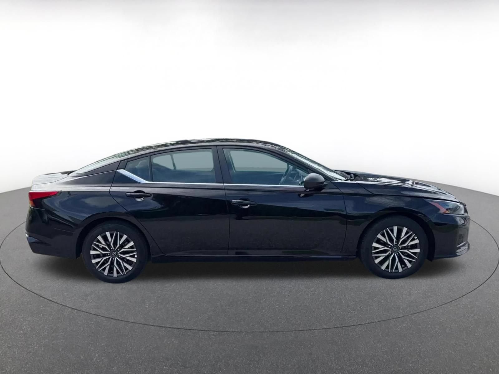Used 2026 Nissan Altima 2.5 SV FWD image 16