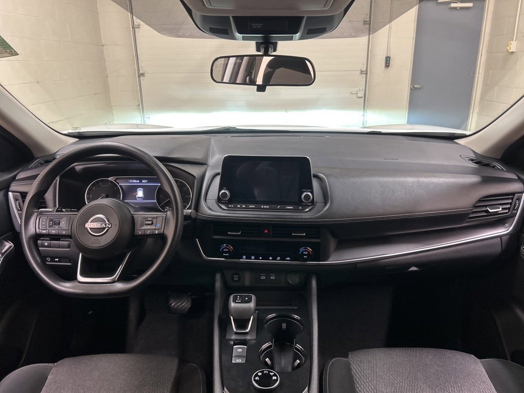 Used 2024 Nissan Rogue SV image 18