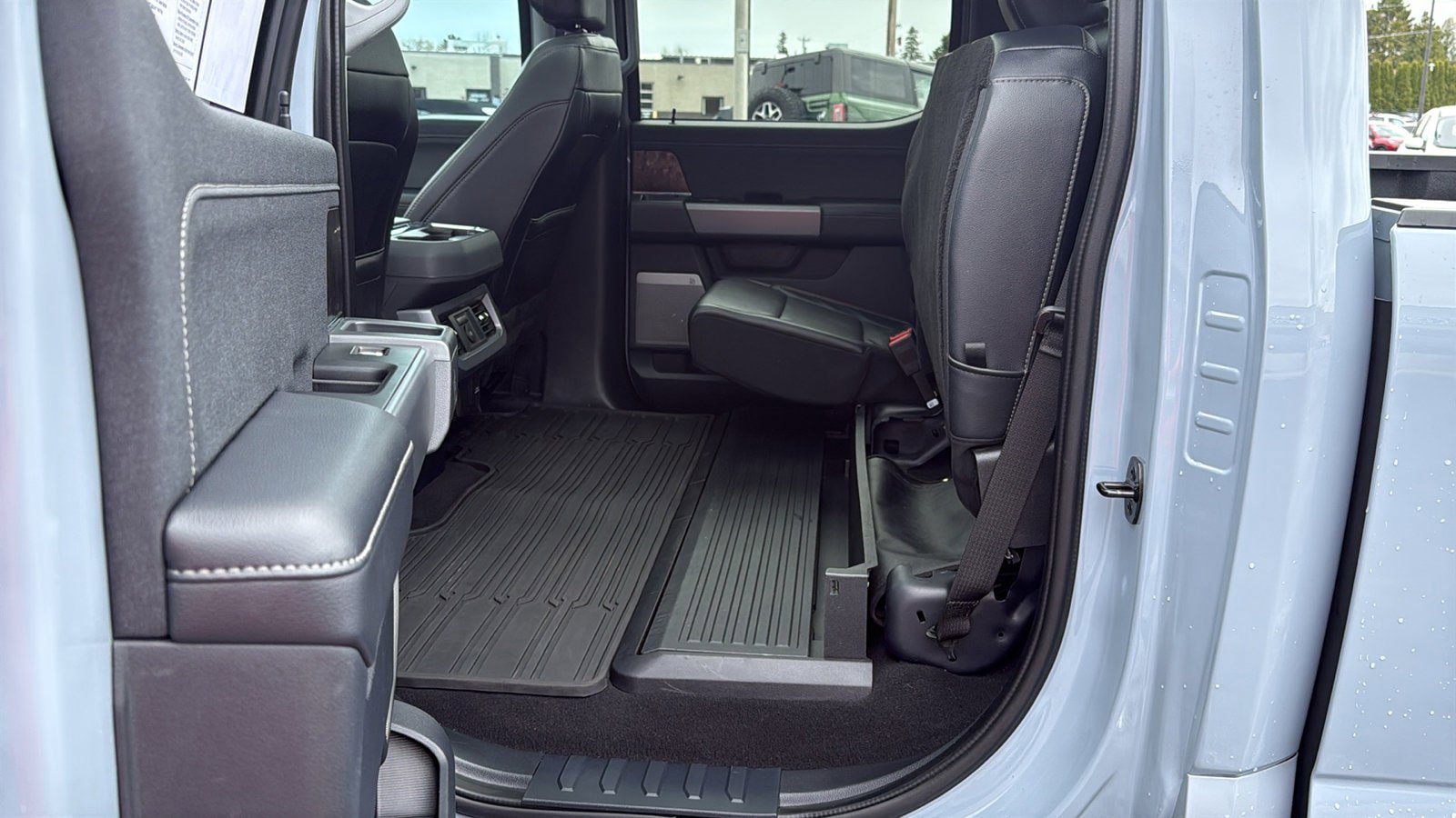 Used 2024 Ford F250 Lariat w/ Lariat Ultimate Package AWD/4WD image 29