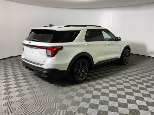 New 2025 Ford Explorer ST image 7