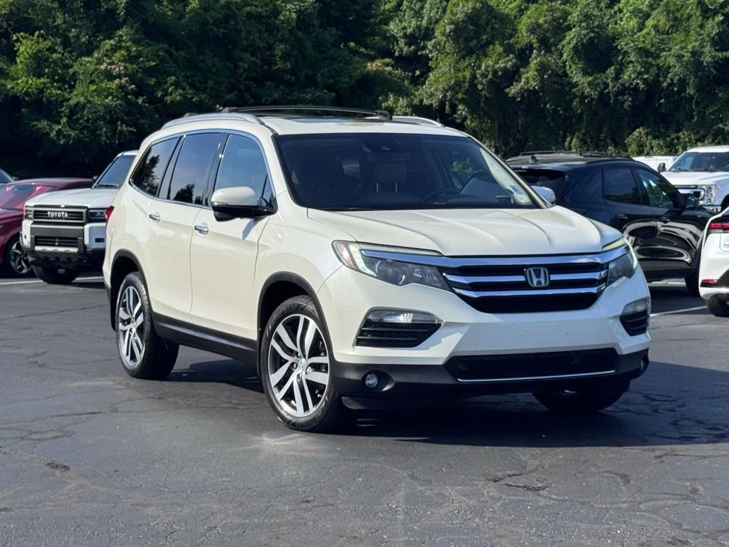 Used 2016 Honda Pilot Touring video 1