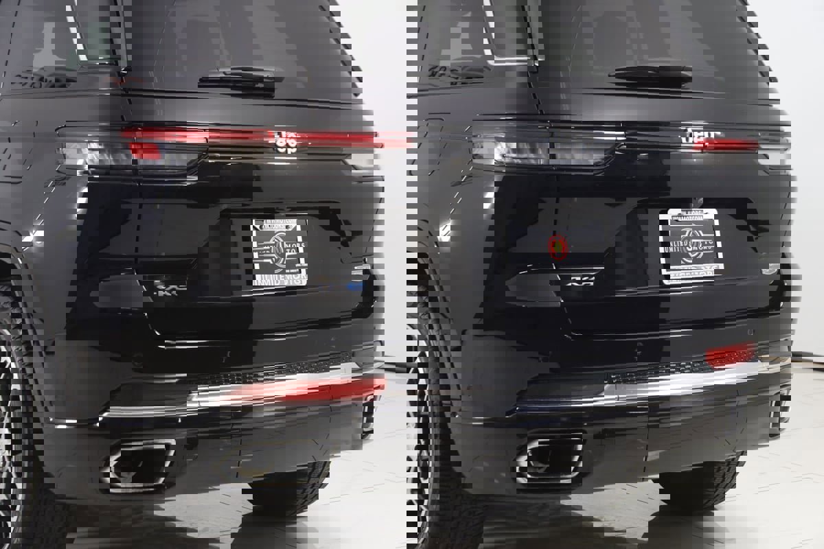 Used 2023 Jeep Grand Cherokee Summit image 29