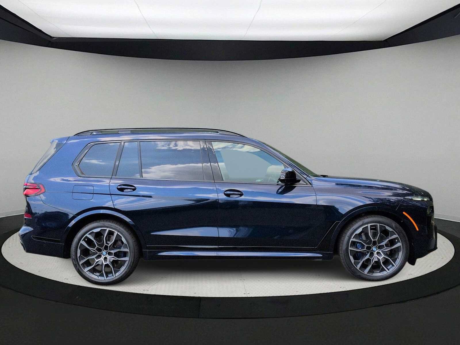 New 2027 BMW X7 M60i AWD/4WD image 9