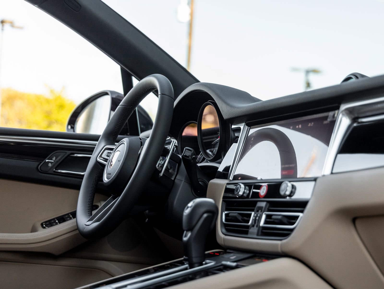 Certified 2026 Porsche Macan AWD/4WD image 49