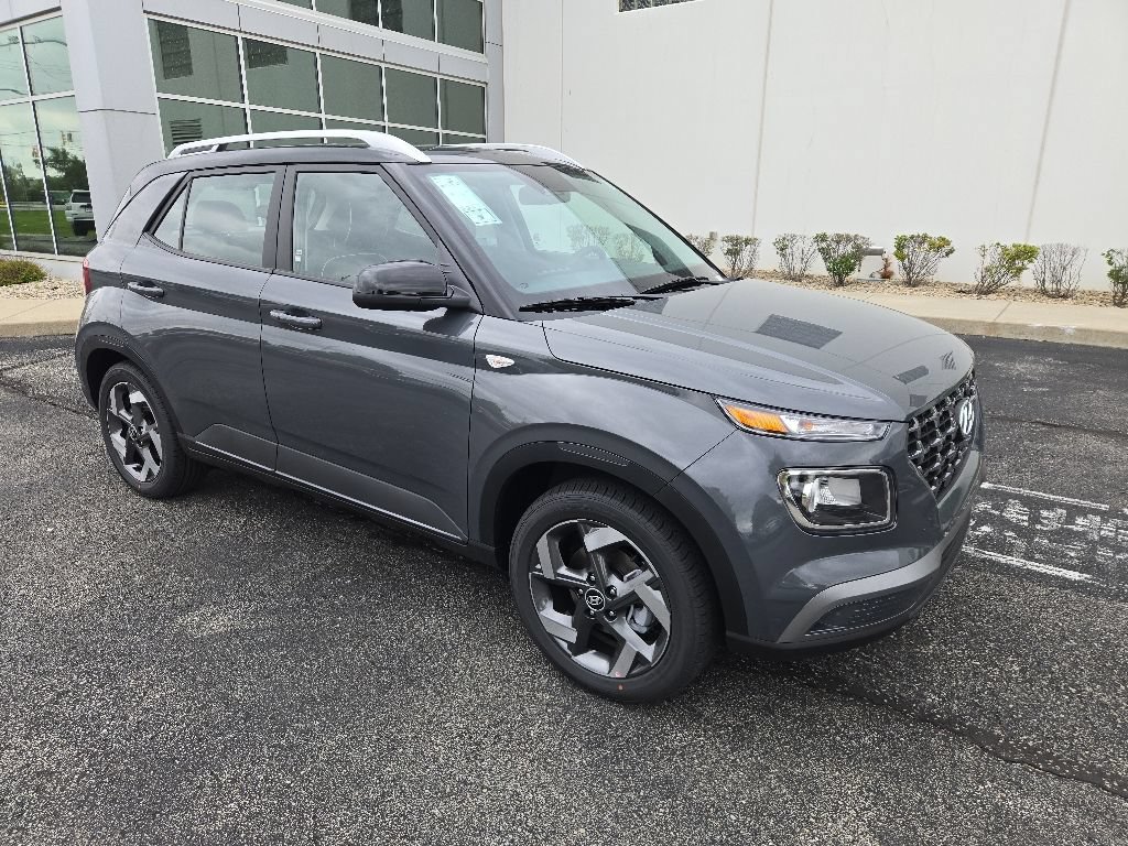 New 2026 Hyundai Venue SEL FWD image 4