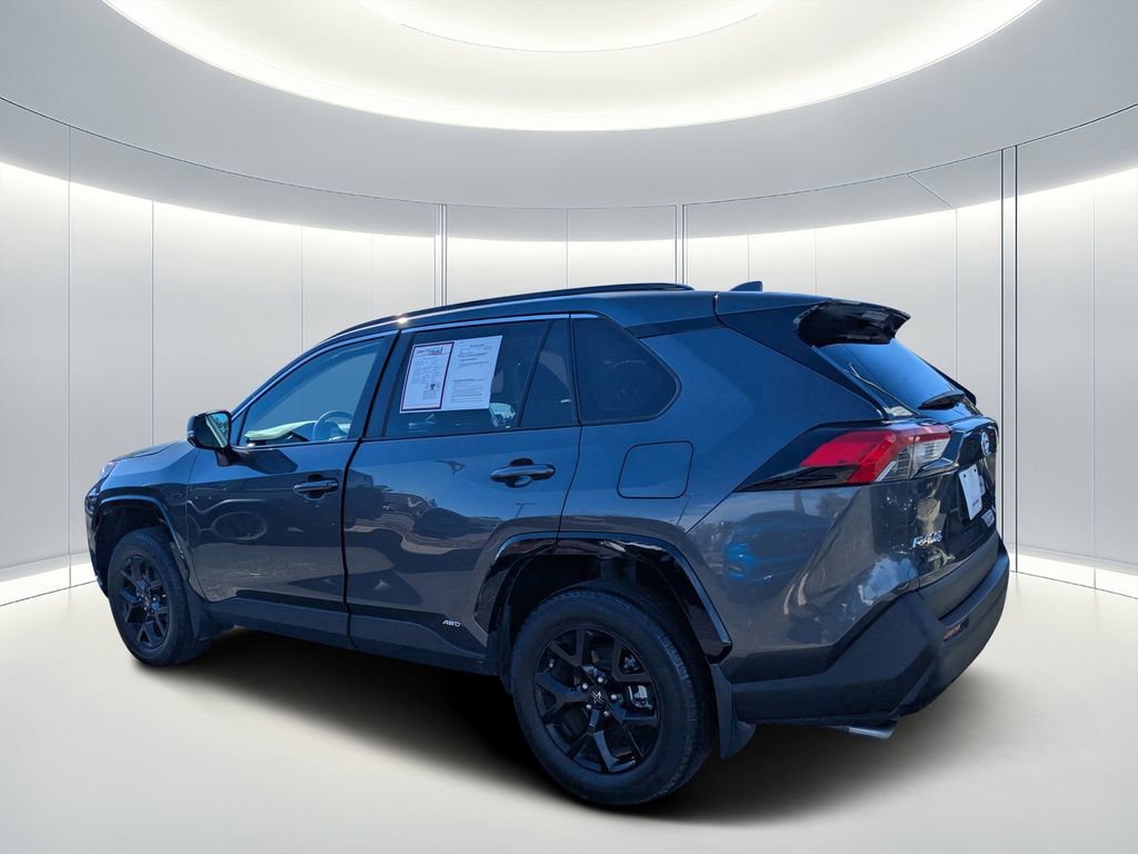 Used 2024 Toyota RAV4 XLE AWD/4WD image 6