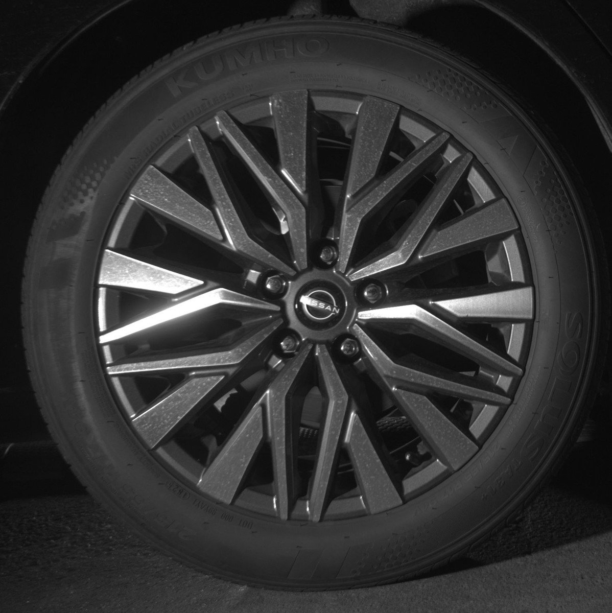 Used 2025 Nissan Altima 2.5 SV FWD image 15