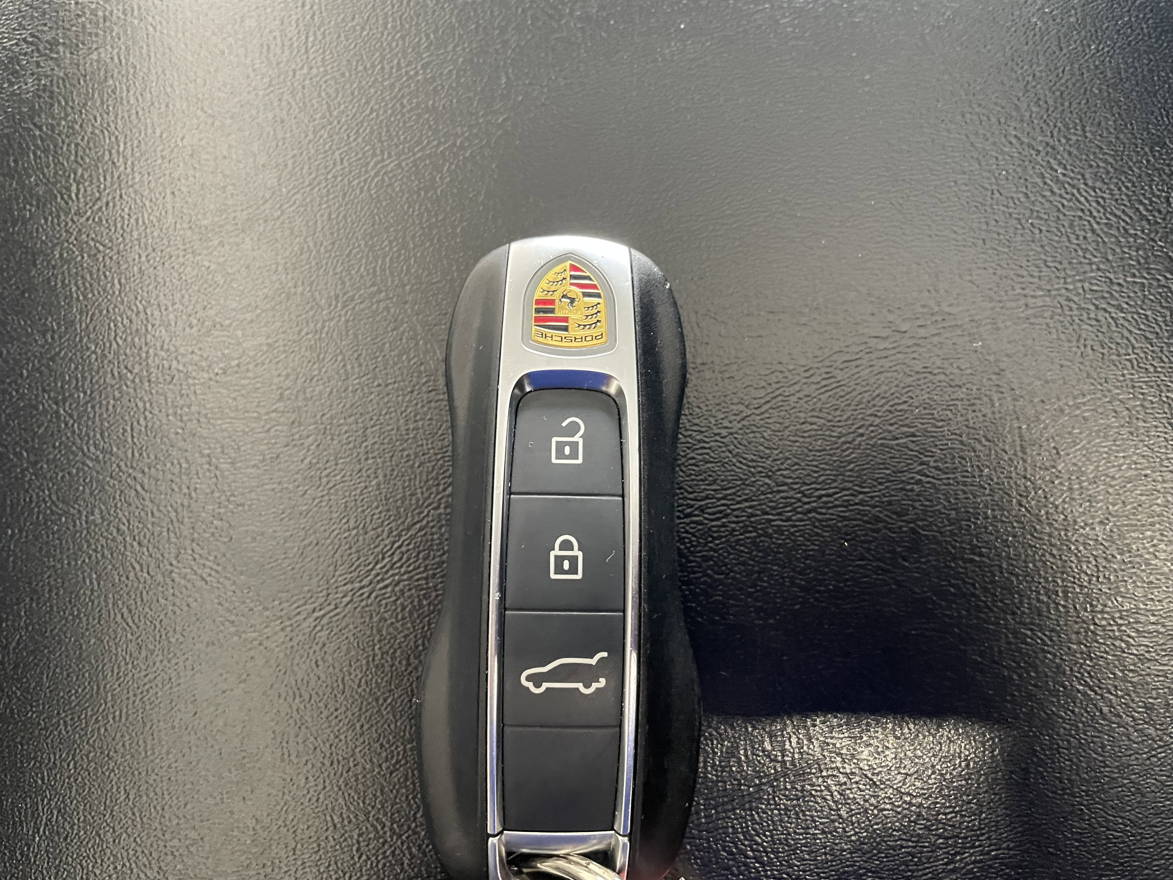 Used 2023 Porsche Cayenne image 25