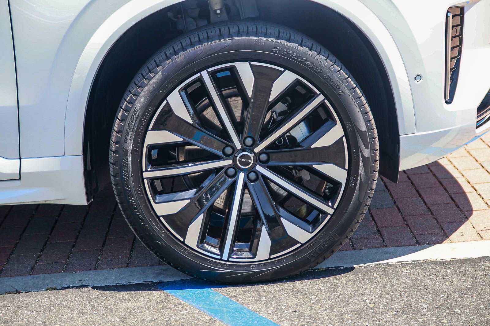 Certified 2026 Volvo XC90 B6 Plus AWD/4WD image 10