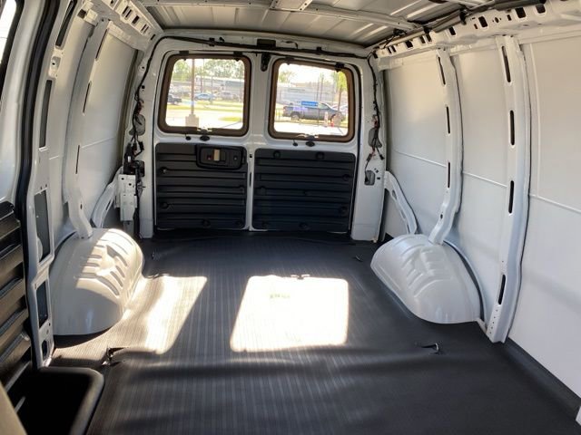 New 2026 Chevrolet Express 2500 RWD image 25